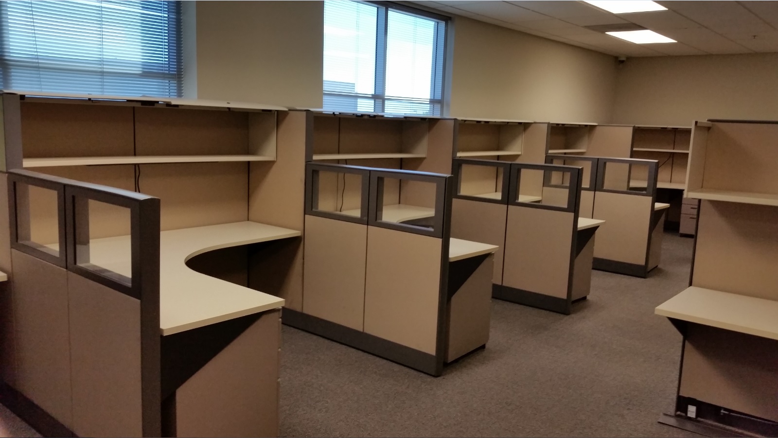 Knoll Dividends Cubicles